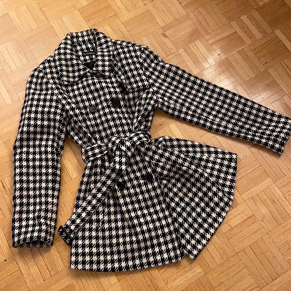 le château Black and White Houndstooth Trench Coat